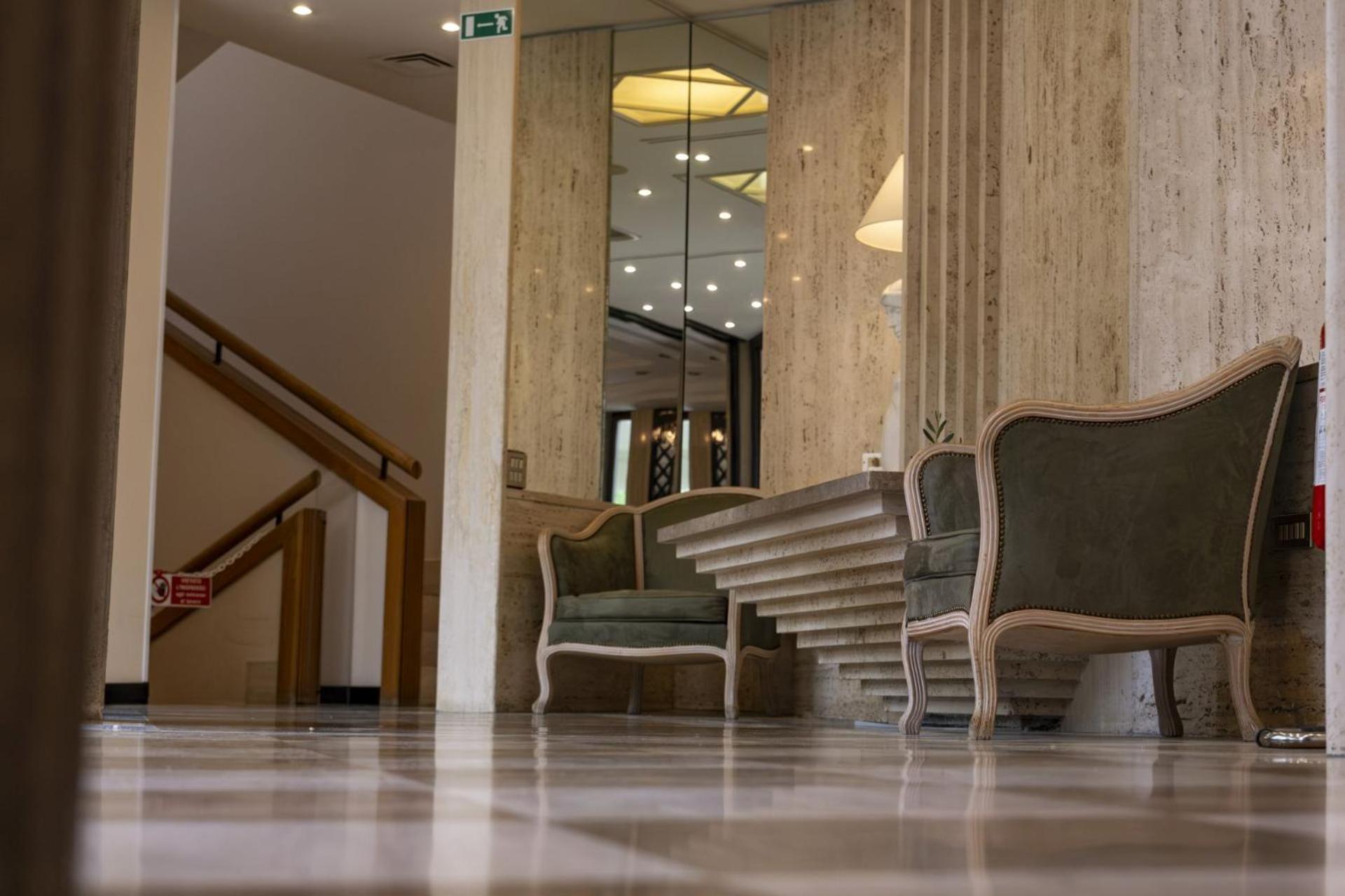 Hotel President - Vintage Hotel In Centro 리치오네 외부 사진