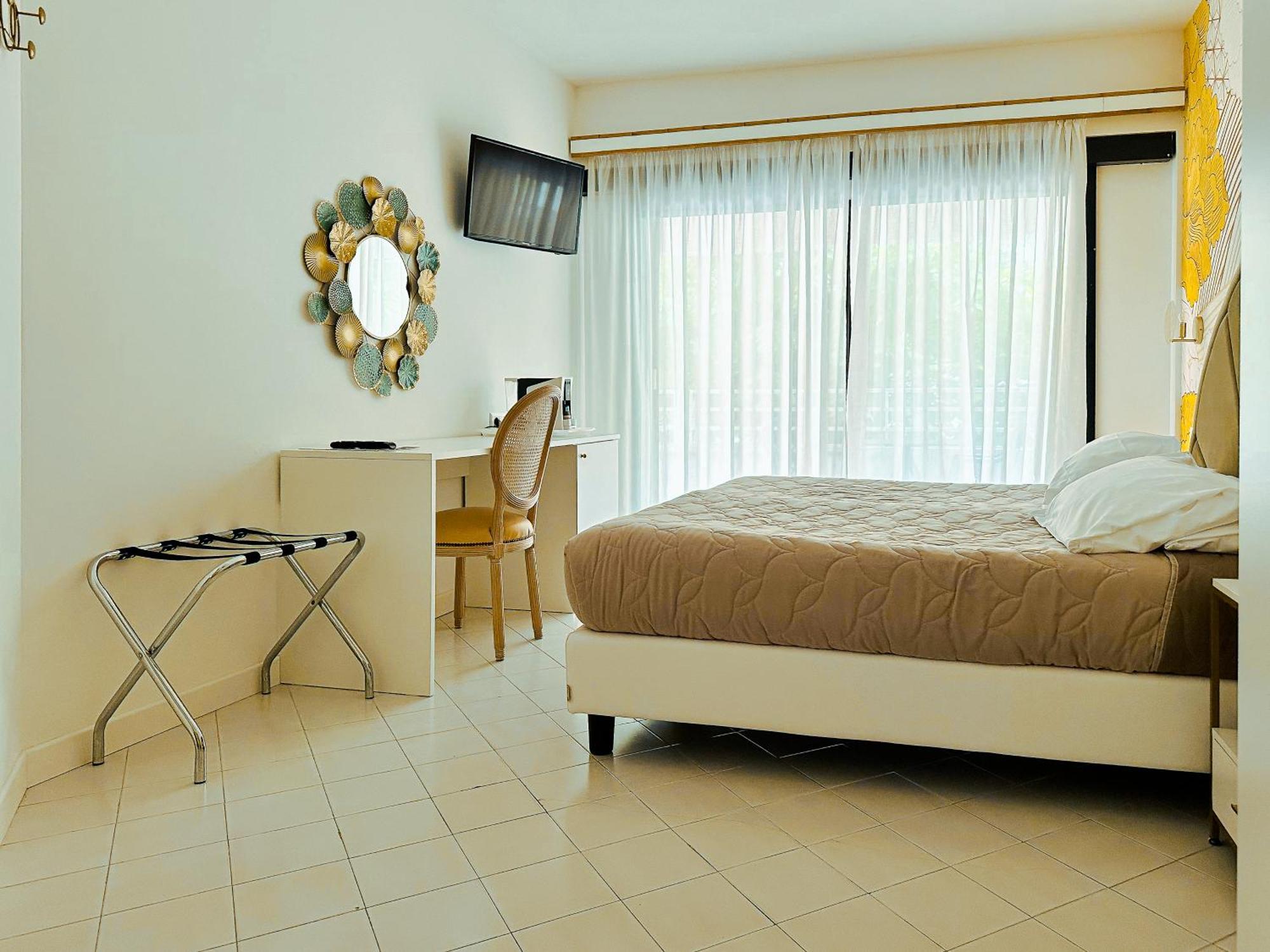 Hotel President - Vintage Hotel In Centro 리치오네 외부 사진