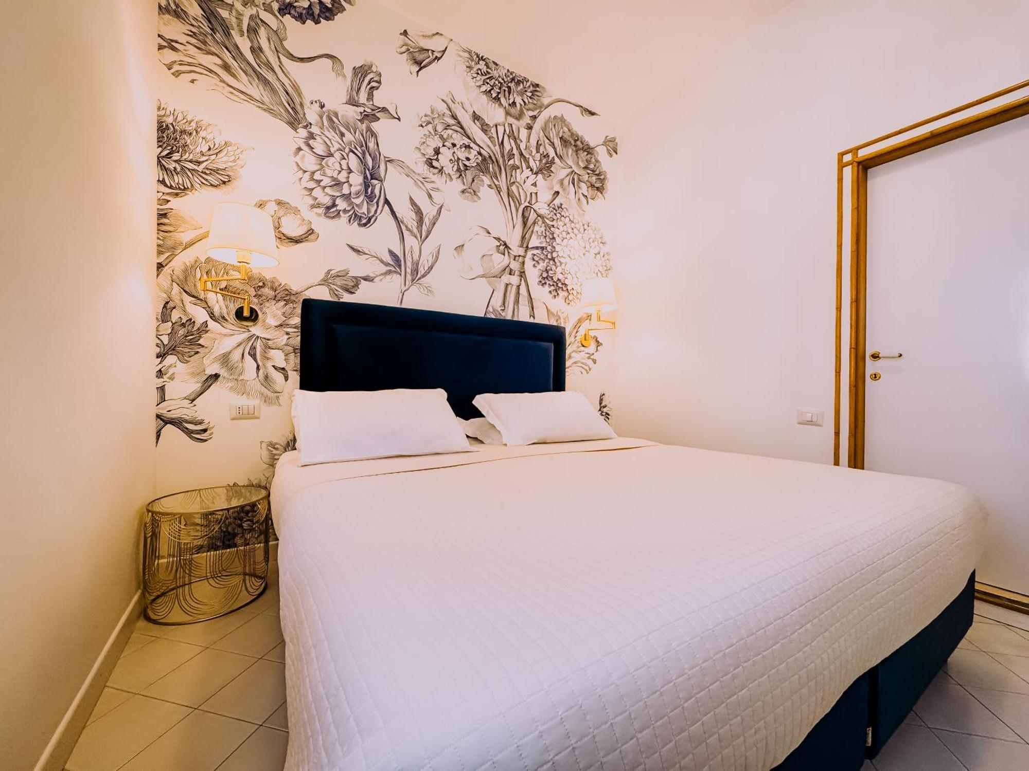 Hotel President - Vintage Hotel In Centro 리치오네 외부 사진
